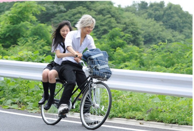 【交通違反】自転車で二人乗りしたら青切符が飛んでくる時代到来！マナー違反には厳罰化、でも道路の整備は大丈夫？